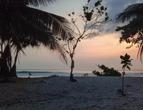 Pantai Batu Bengkung: Daya Tarik, Rute, Jam Buka, HTM